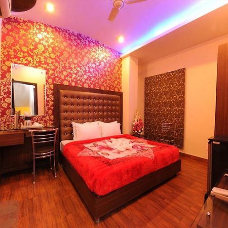 Hotel Pearl Inn & Suites Амритсар Экстерьер фото